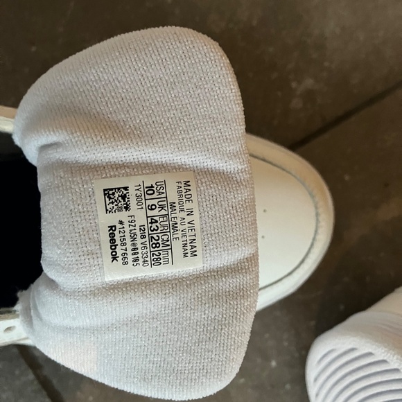 Reebok Classic Sneaker - white size 10 - Picture 2 of 5